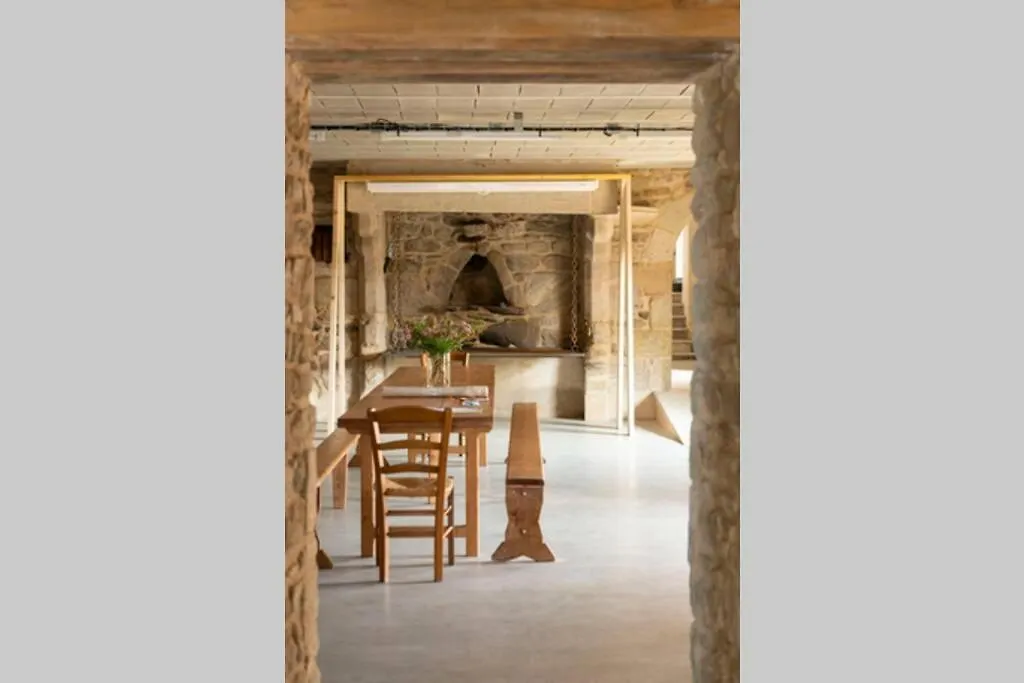 Bed & Breakfast La Ferme Du Golf, Gite Atypique Et Artistique Lancieux
