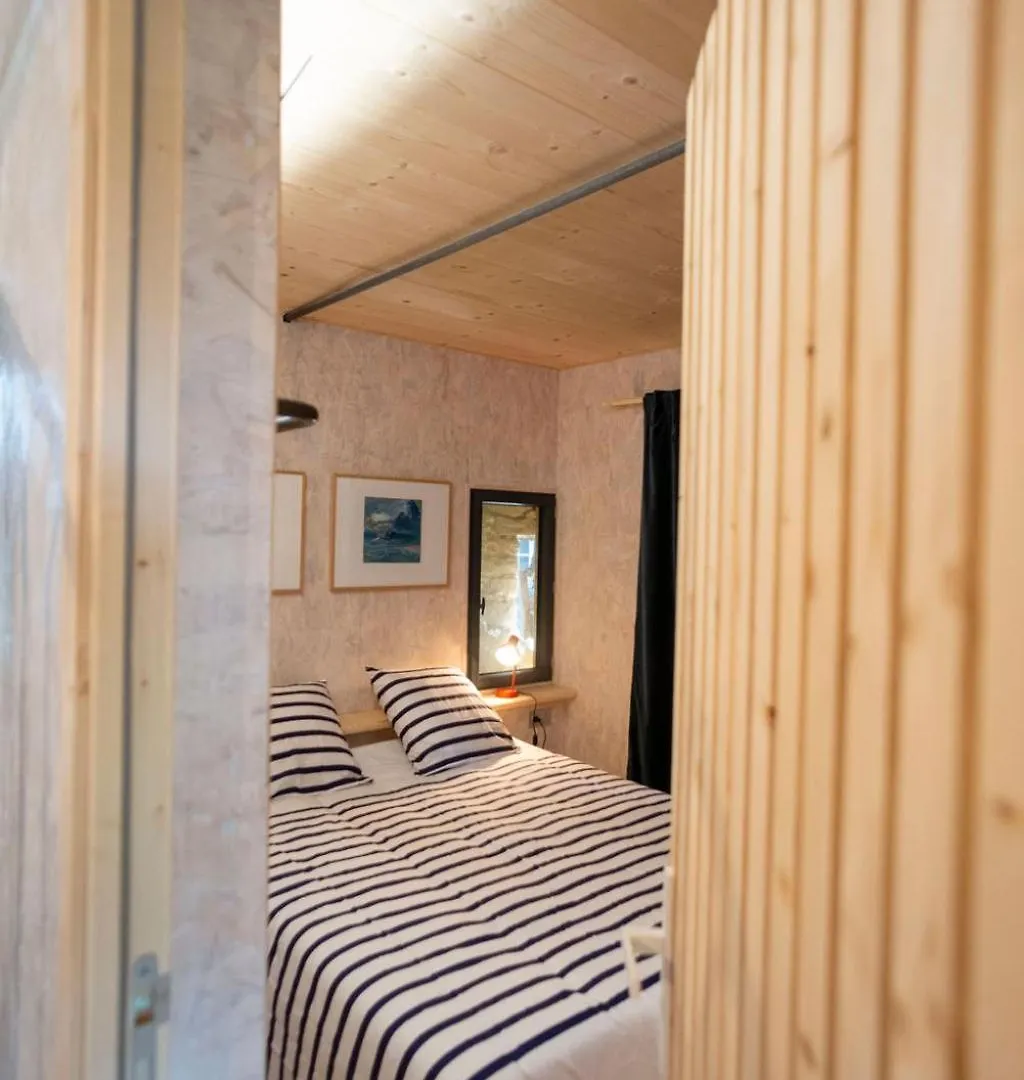 La Ferme du golf, gîte atypique et artistique Lancieux 0*,  France