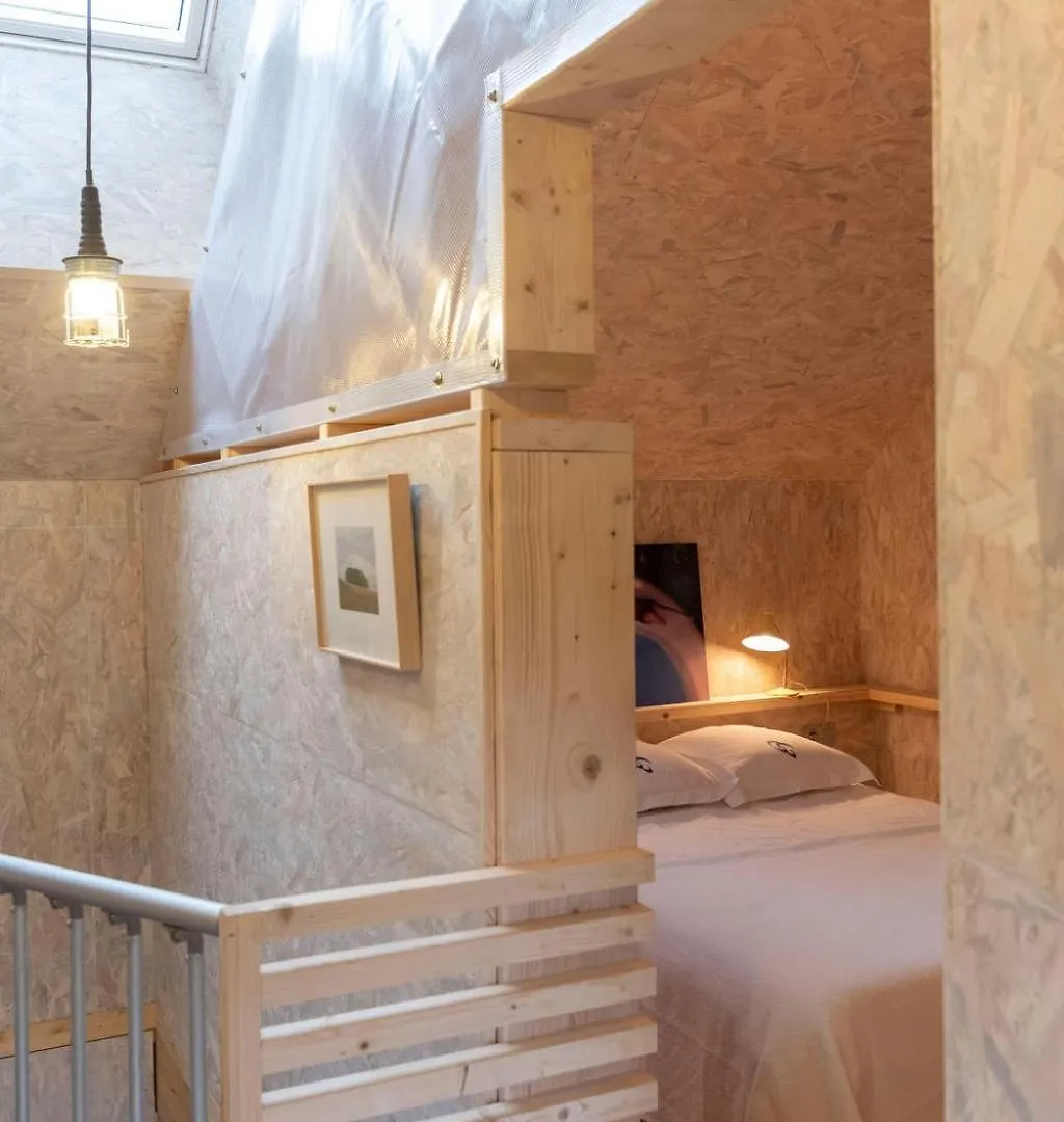 La Ferme du golf, gîte atypique et artistique Lancieux 0*,  France