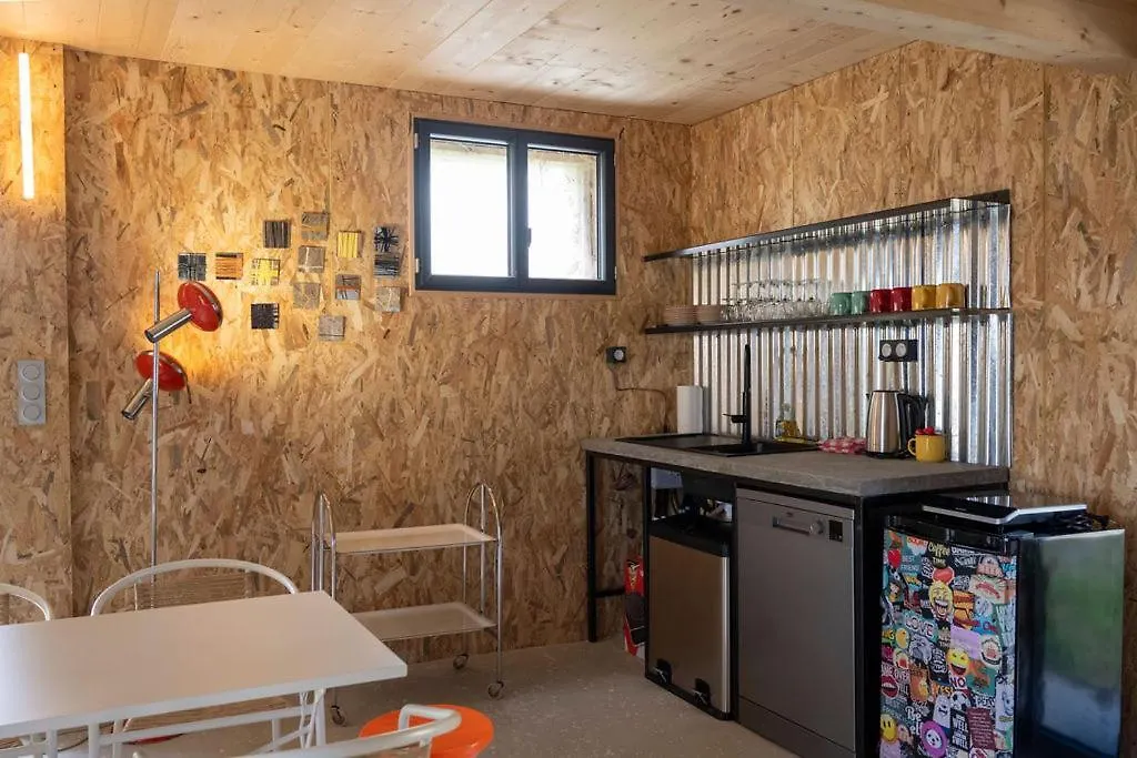 Couette-café La Ferme du golf, gîte atypique et artistique Lancieux France