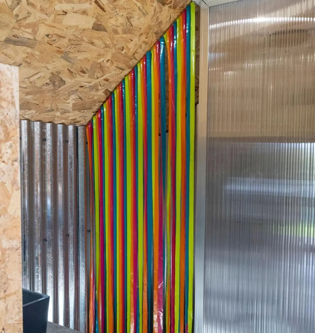Couette-café La Ferme du golf, gîte atypique et artistique Lancieux