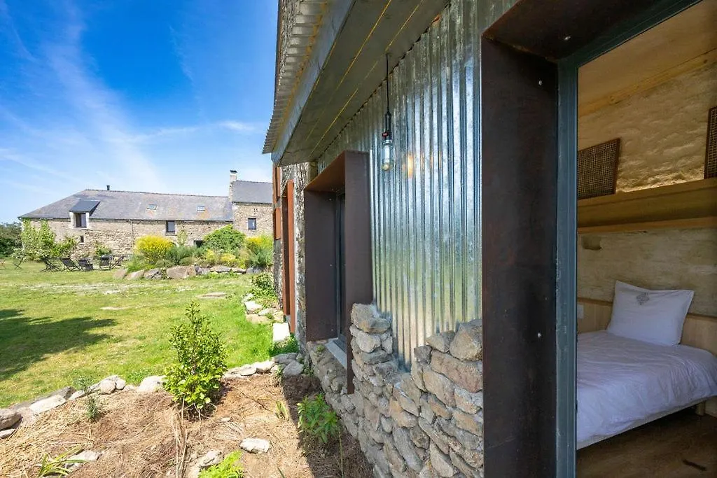 Bed & Breakfast La Ferme Du Golf, Gite Atypique Et Artistique Lancieux