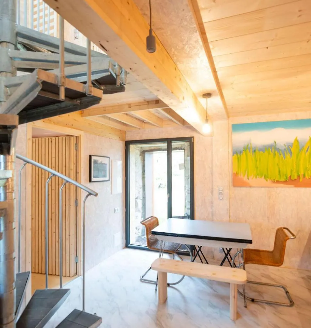 La Ferme Du Golf, Gite Atypique Et Artistique Lancieux Bed and breakfast