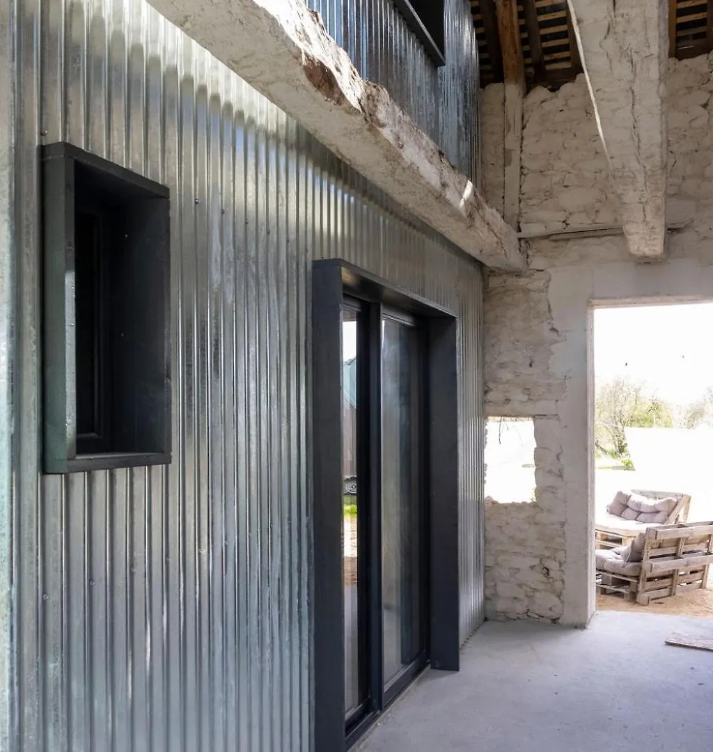 La Ferme Du Golf, Gite Atypique Et Artistique Lancieux Bed and breakfast